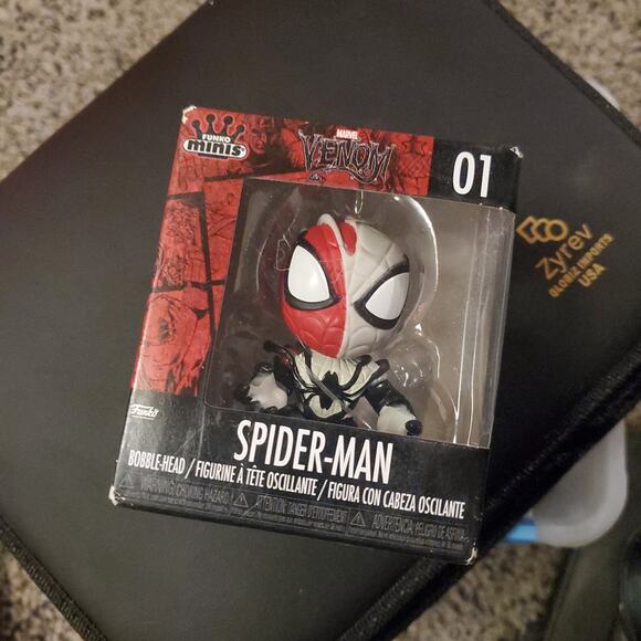 Venom - Picture 1 of 4